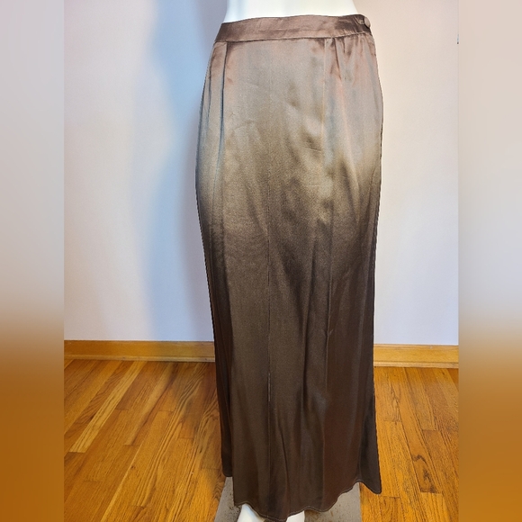 Brown satin evening skirt - Picture 1 of 8